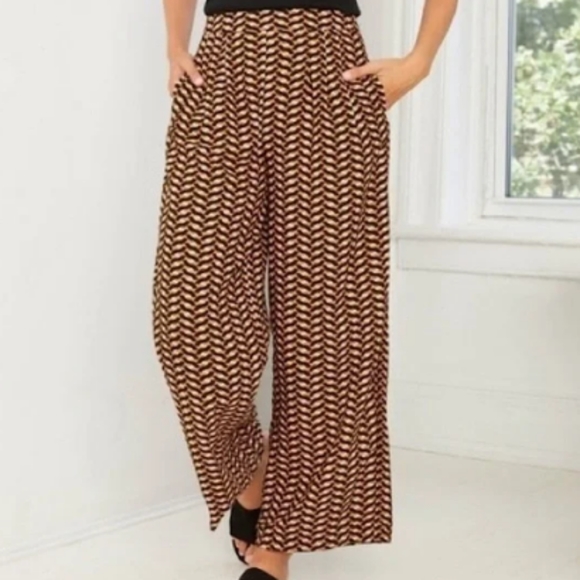 Who What Wear Pants - Target Graphic Wide Leg Slacks